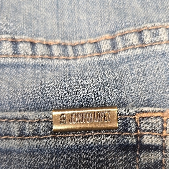 Jennifer Lopez Blue Straight Leg Jeans  Classic Style 12 - Picture 2 of 4